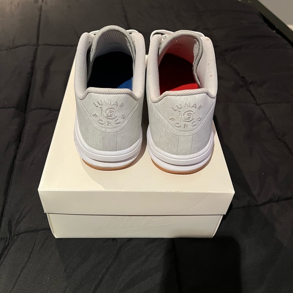 Lunar forces - Picture 3 of 6